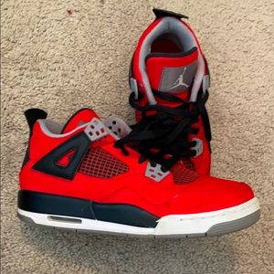 Jordan 4 Toro Bravo
